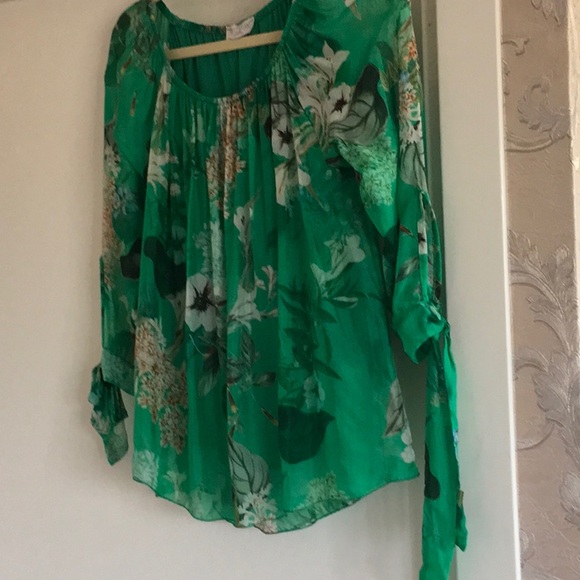 Beautiful brand new 100%silk blouse - Picture 12 of 12